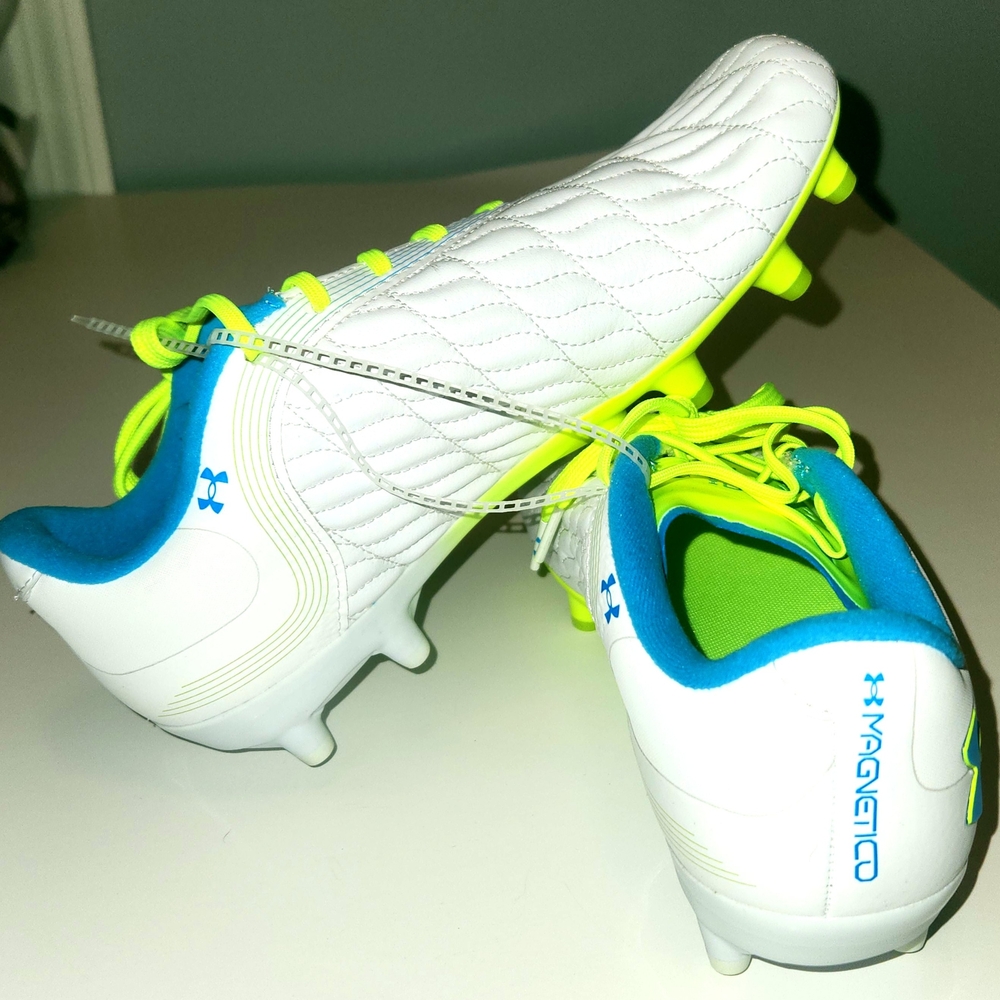 Under Armour Magnetico Pro 3 FG Womens 3027497-101 Soccer Cleats White Size 5.5